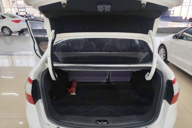 Used Ford Fiesta 2013 Sedan 1.5L Automatic Fashion Edition Trunk