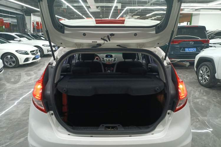 Used Ford Fiesta 2013 Hatchback 1.5L Automatic Fashion Edition Trunk
