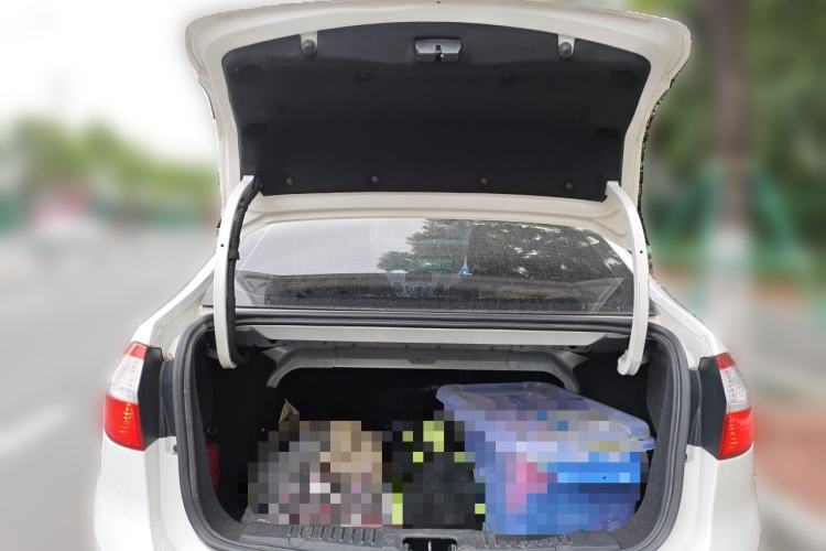 Used Ford Fiesta 2013 Sedan 1.5L Manual Fashion Edition Trunk
