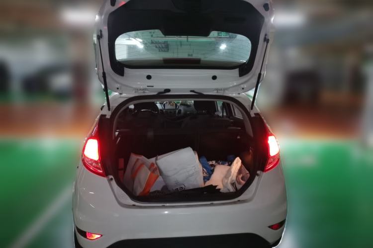 Used Ford Fiesta 2013 Hatchback 1.5L Automatic Fashion Edition Trunk