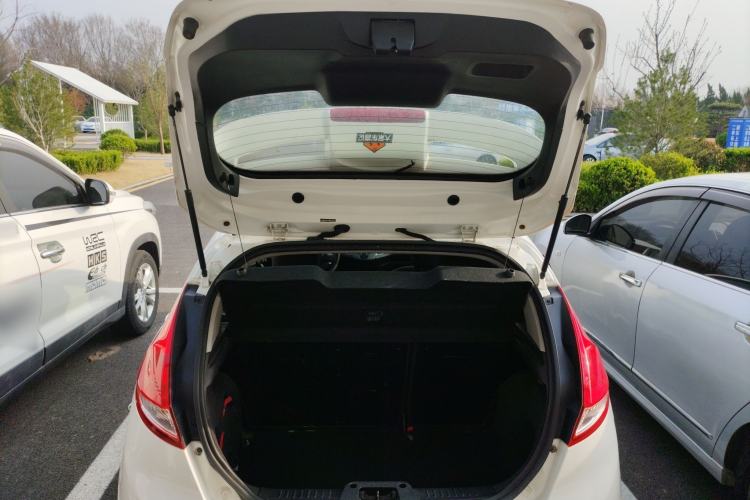 Used Ford Fiesta 2013 Hatchback 1.5L Manual Fashion Edition Trunk