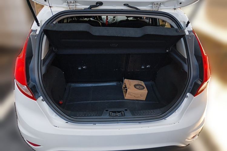 Used Ford Fiesta 2013 Hatchback 1.5L Manual Fashion Edition Trunk