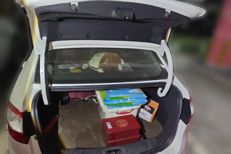 Used Ford Fiesta 2013 Sedan 1.5L Automatic Fashion Edition Trunk