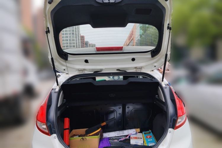 Used Ford Fiesta 2013 Hatchback 1.5L Automatic Fashion Edition Trunk