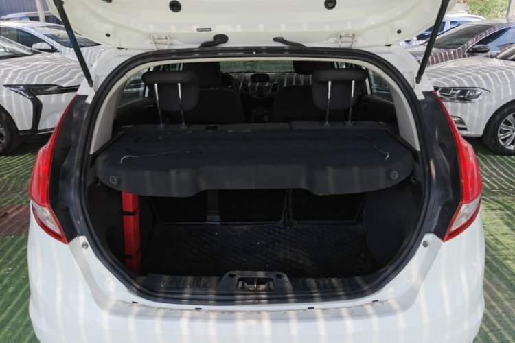 Used Ford Fiesta 2013 Hatchback 1.5L Manual Fashion Edition Trunk