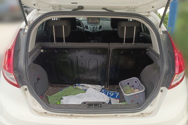 Used Ford Fiesta 2013 Hatchback 1.5L Automatic Fashion Edition Trunk