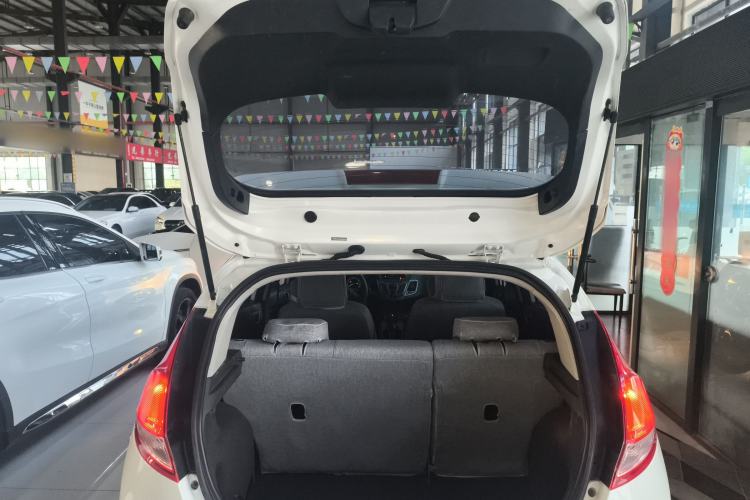 Used Ford Fiesta 2013 Hatchback 1.5L Automatic Fashion Edition Trunk