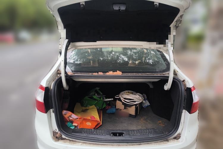 Used Ford Fiesta 2013 Sedan 1.5L Manual Fashion Edition Trunk