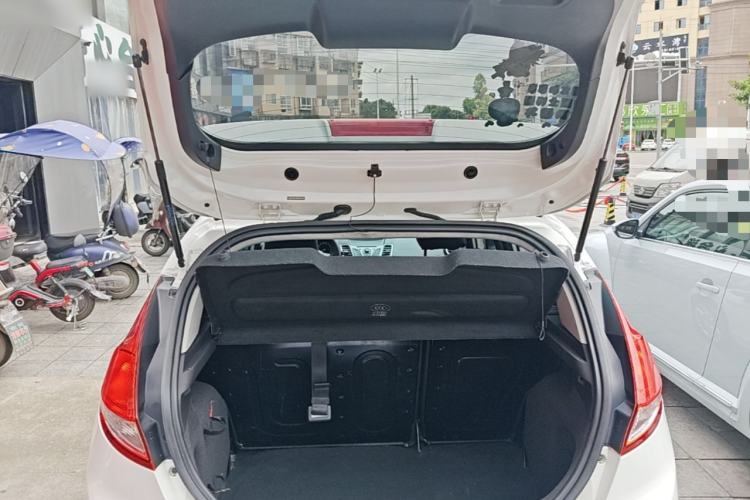 Used Ford Fiesta 2013 Hatchback 1.5L Automatic Fashion Edition Trunk