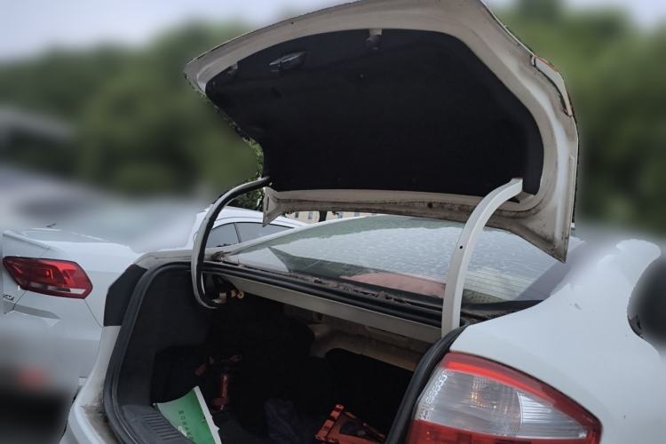 Used Ford Fiesta 2013 Sedan 1.5L Manual Fashion Edition Trunk