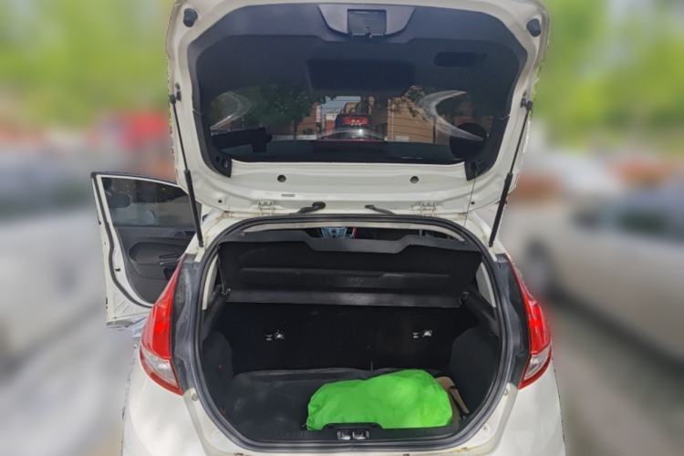 Used Ford Fiesta 2013 Hatchback 1.5L Manual Fashion Edition Trunk