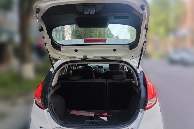 Used Ford Fiesta 2013 Hatchback 1.5L Manual Fashion Edition Trunk