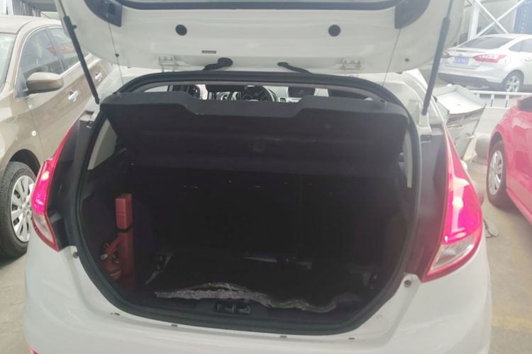 Used Ford Fiesta 2013 Hatchback 1.5L Automatic Fashion Edition Trunk