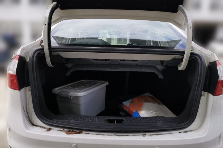 Used Ford Fiesta 2013 Sedan 1.5L Automatic Fashion Edition Trunk