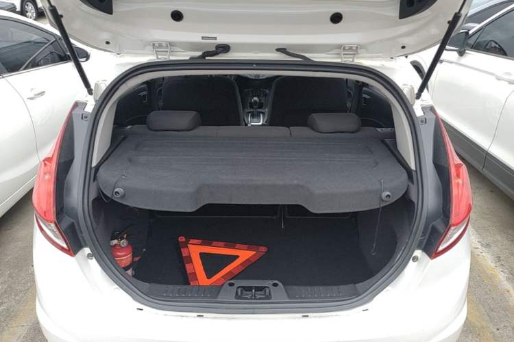 Used Ford Fiesta 2013 Hatchback 1.5L Automatic Fashion Edition Trunk