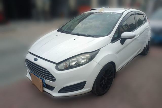 Ojetý Ford Fiesta 2013 Hatchback 1.5L Manual Fashion Edition