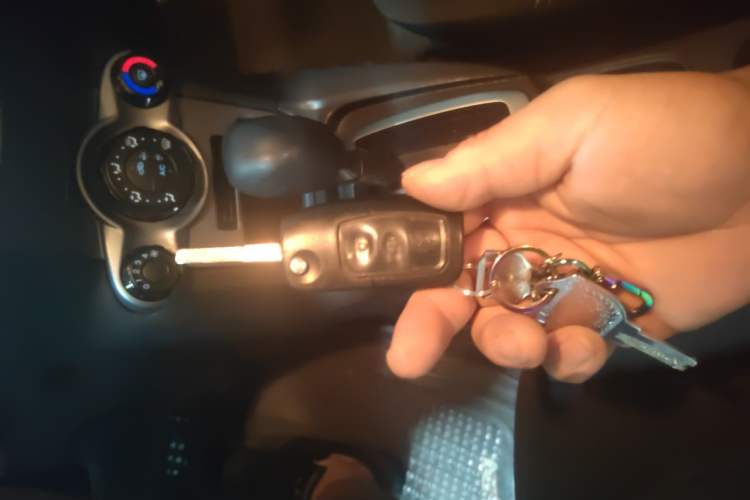 Used Ford Fiesta 2013 Hatchback 1.5L Automatic Fashion Edition Vehicle Key