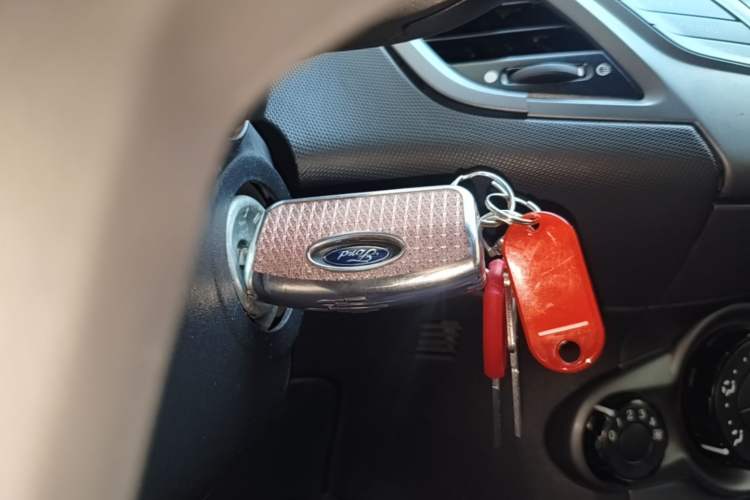 Used Ford Fiesta 2013 Hatchback 1.5L Manual Fashion Edition Vehicle Key