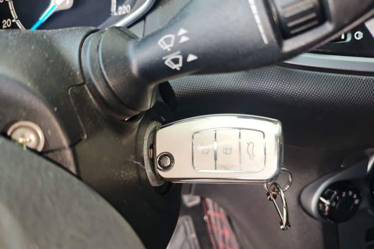 Used Ford Fiesta 2013 Hatchback 1.5L Automatic Fashion Edition Vehicle Key