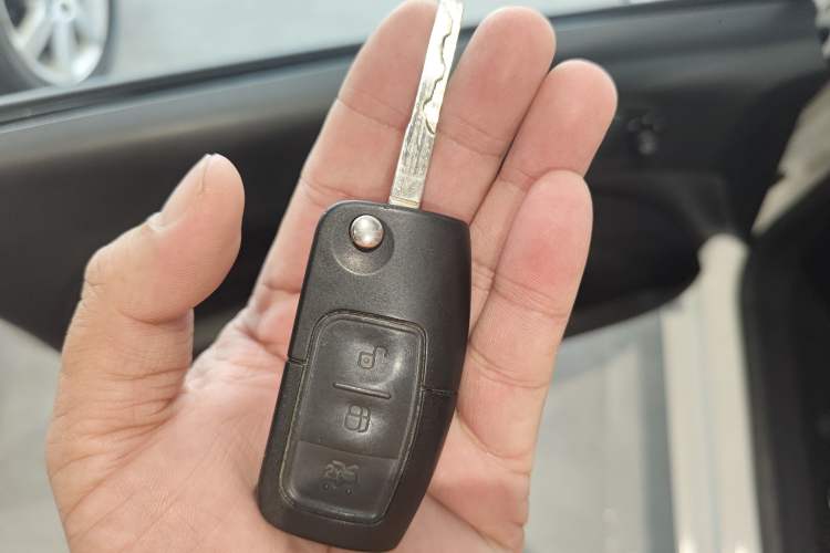 Used Ford Fiesta 2013 Hatchback 1.5L Automatic Fashion Edition Vehicle Key
