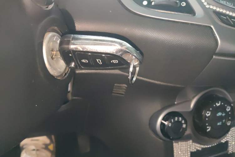 Used Ford Fiesta 2013 Hatchback 1.5L Automatic Fashion Edition Vehicle Key