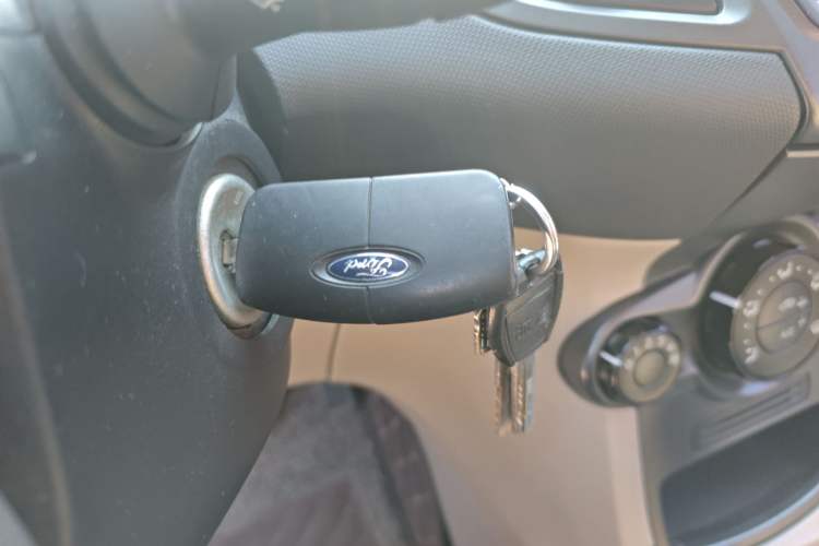 Used Ford Fiesta 2013 Sedan 1.5L Automatic Fashion Edition Vehicle Key