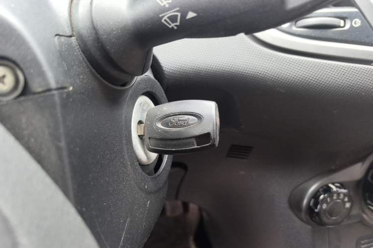 Used Ford Fiesta 2013 Hatchback 1.5L Manual Fashion Edition Vehicle Key