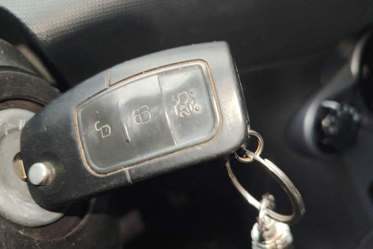 Used Ford Fiesta 2013 Hatchback 1.5L Automatic Fashion Edition Vehicle Key