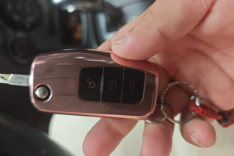 Used Ford Fiesta 2013 Hatchback 1.5L Automatic Fashion Edition Vehicle Key