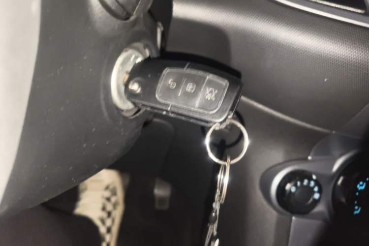 Used Ford Fiesta 2013 Hatchback 1.5L Automatic Fashion Edition Vehicle Key