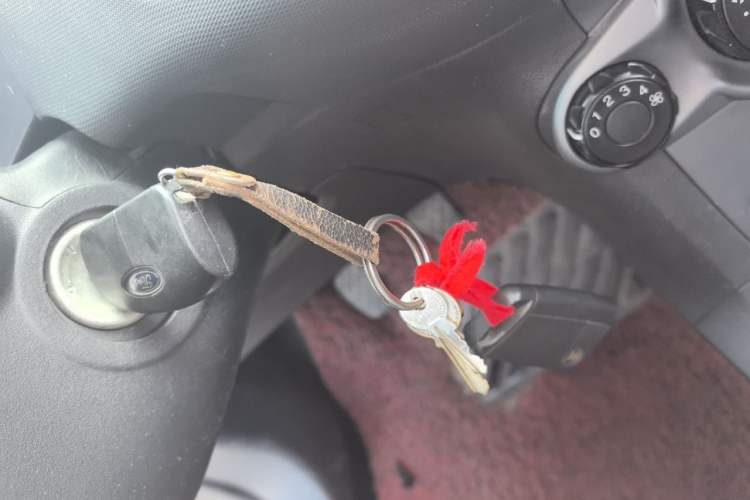 Used Ford Fiesta 2013 Hatchback 1.5L Manual Fashion Edition Vehicle Key