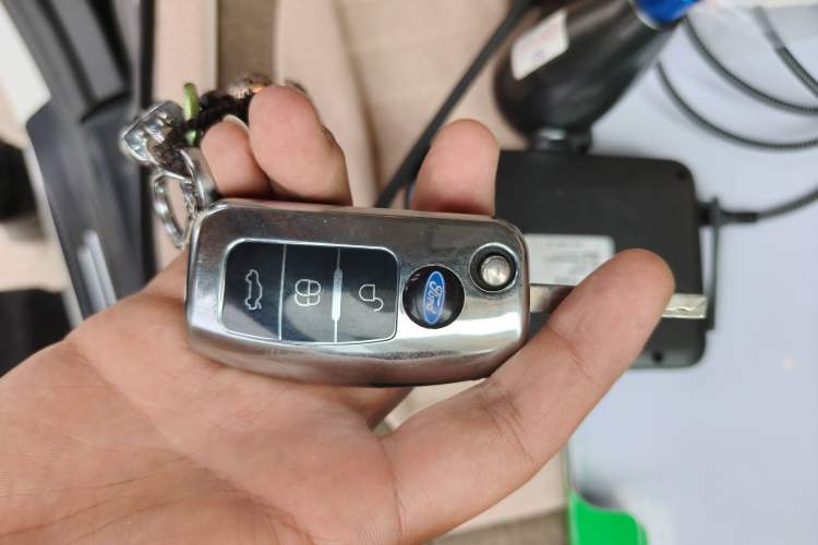 Used Ford Fiesta 2013 Sedan 1.5L Manual Fashion Edition Vehicle Key