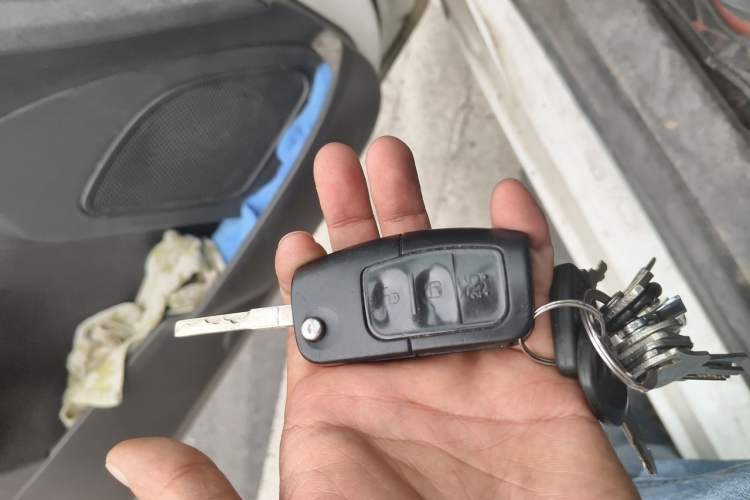 Used Ford Fiesta 2013 Hatchback 1.5L Manual Fashion Edition Vehicle Key