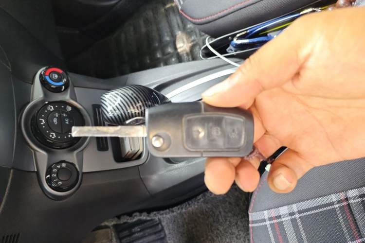 Used Ford Fiesta 2013 Hatchback 1.5L Automatic Fashion Edition Vehicle Key