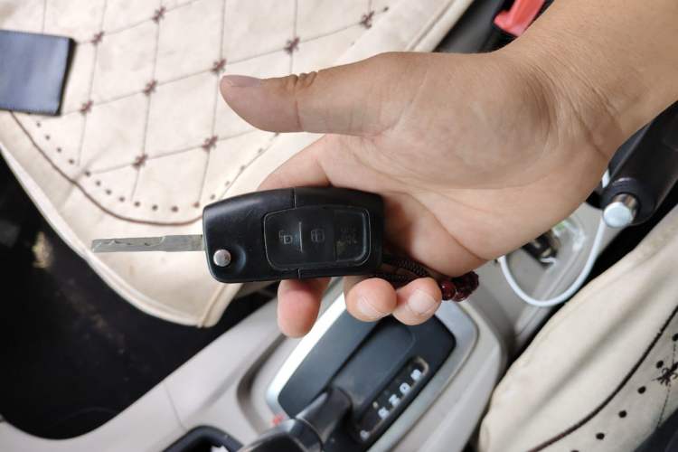 Used Ford Fiesta 2013 Sedan 1.5L Automatic Fashion Edition Vehicle Key
