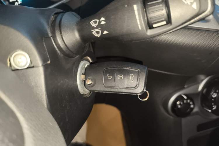 Used Ford Fiesta 2013 Hatchback 1.5L Automatic Fashion Edition Vehicle Key