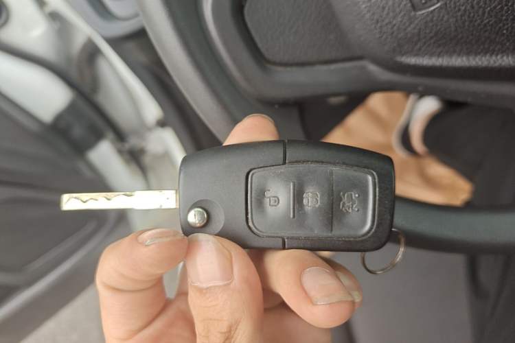 Used Ford Fiesta 2013 Hatchback 1.5L Manual Fashion Edition Vehicle Key