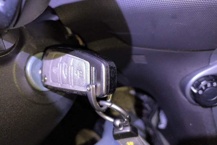 Used Ford Fiesta 2013 Hatchback 1.5L Automatic Fashion Edition Vehicle Key