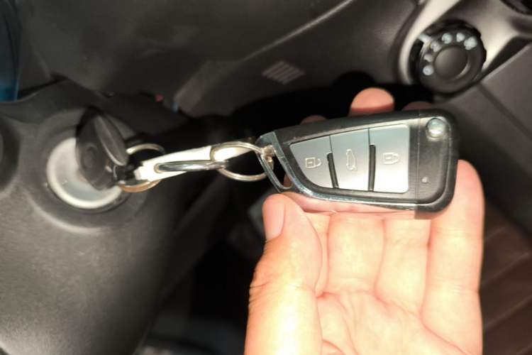 Used Ford Fiesta 2013 Hatchback 1.5L Manual Fashion Edition Vehicle Key
