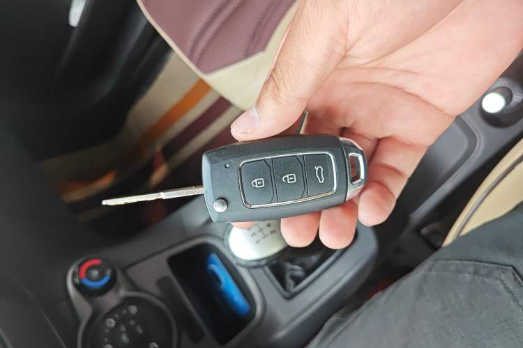 Used Ford Fiesta 2013 Hatchback 1.5L Manual Fashion Edition Vehicle Key