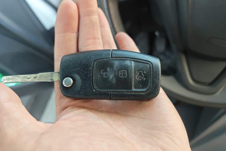 Used Ford Fiesta 2013 Hatchback 1.5L Manual Fashion Edition Vehicle Key