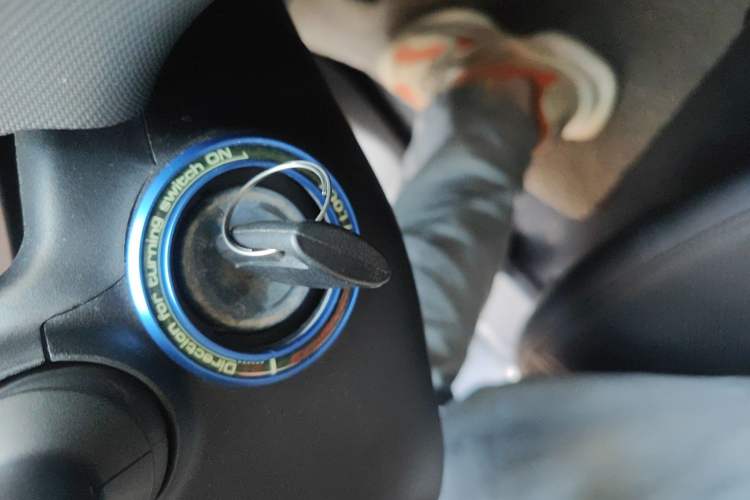 Used Ford Fiesta 2013 Sedan 1.5L Manual Fashion Edition Vehicle Key