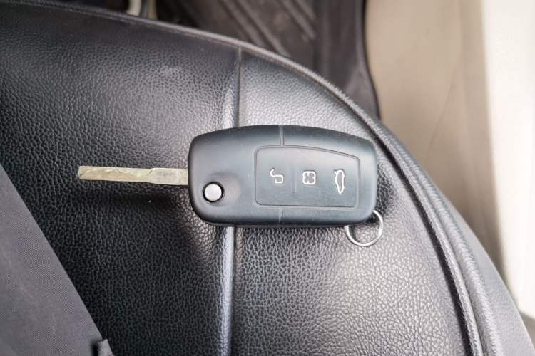 Used Ford Fiesta 2013 Sedan 1.5L Automatic Fashion Edition Vehicle Key