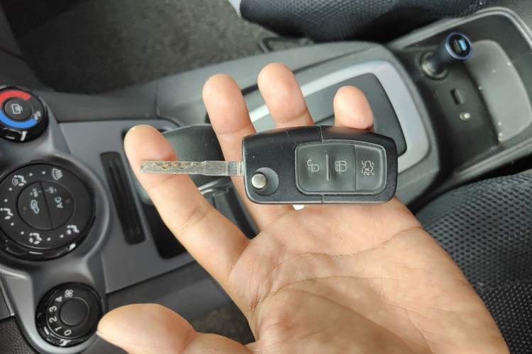 Used Ford Fiesta 2013 Hatchback 1.5L Automatic Fashion Edition Vehicle Key
