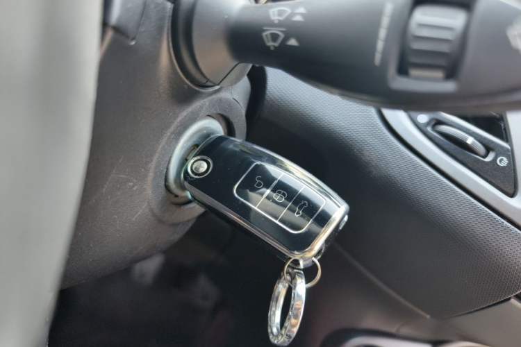 Used Ford Fiesta 2013 Hatchback 1.5L Manual Fashion Edition Vehicle Key