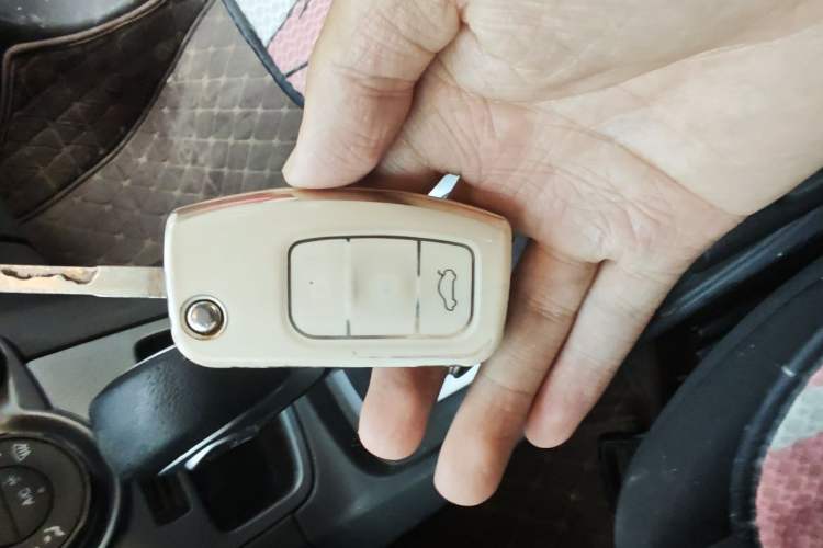 Used Ford Fiesta 2013 Hatchback 1.5L Automatic Fashion Edition Vehicle Key