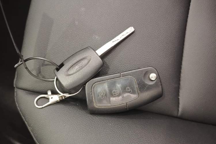 Used Ford Fiesta 2013 Hatchback 1.5L Automatic Fashion Edition Vehicle Key