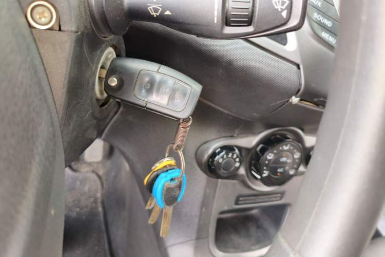 Used Ford Fiesta 2013 Hatchback 1.5L Manual Fashion Edition Vehicle Key