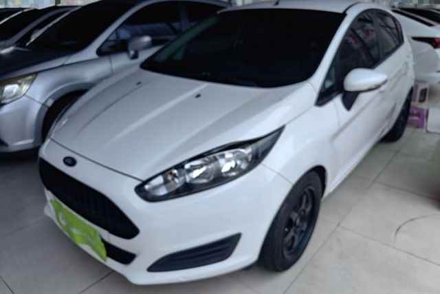 Używany Ford Fiesta 2013 Hatchback 1.5L Manual Fashion Edition