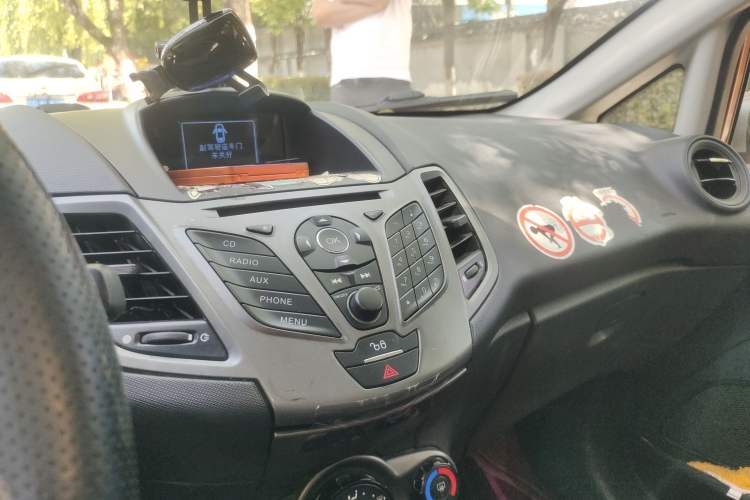 Used Ford Fiesta 2013 Hatchback 1.5L Manual Fashion Edition Audio And AC Panel